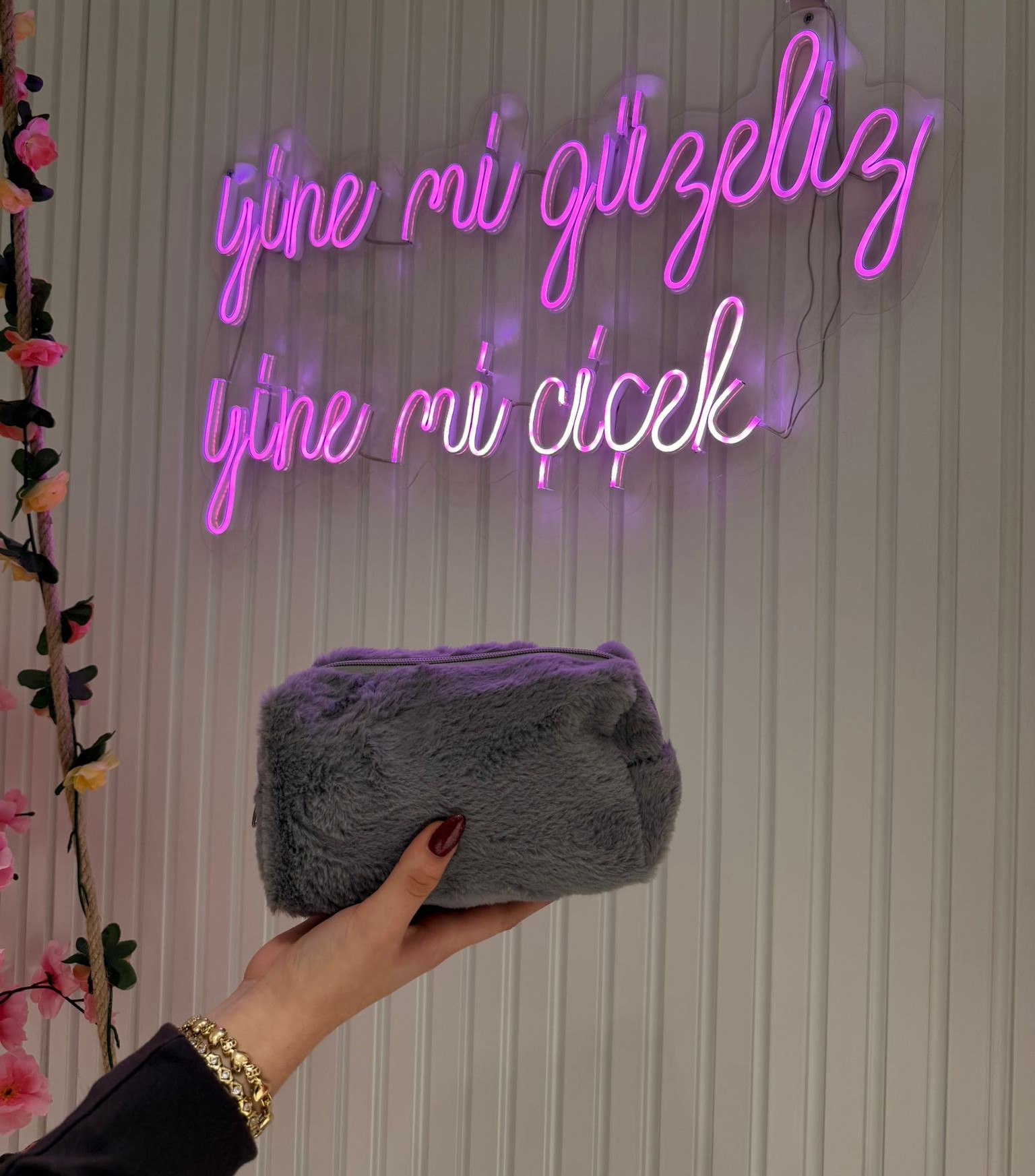 Peluş Makyaj Çantası Gri (Ürün No:65)