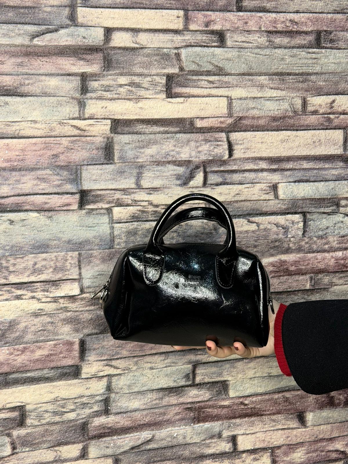 Parlak Siyah Mini Çanta (Ürün No:85)