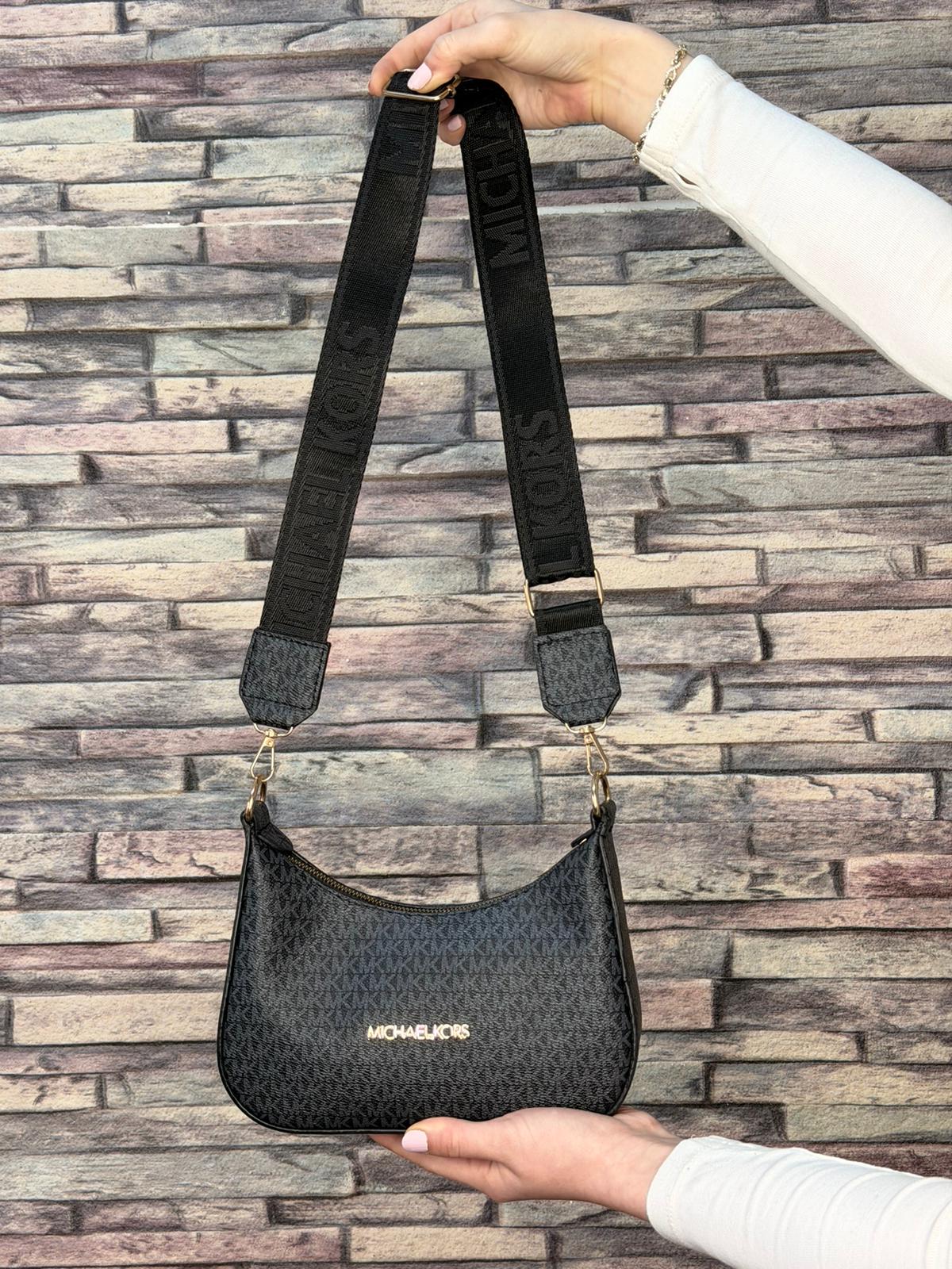 Markalı Siyah Çanta (Ürün No:166)